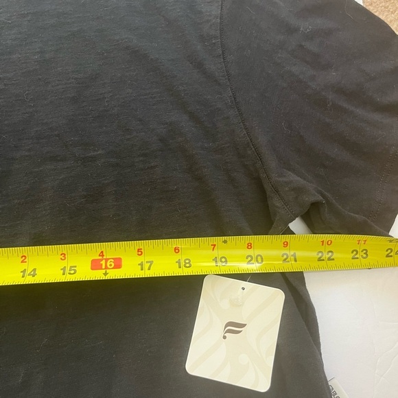 Fabletics Cotton Slub Cropped Tee Black Size Large New with Tags - Picture 7 of 8